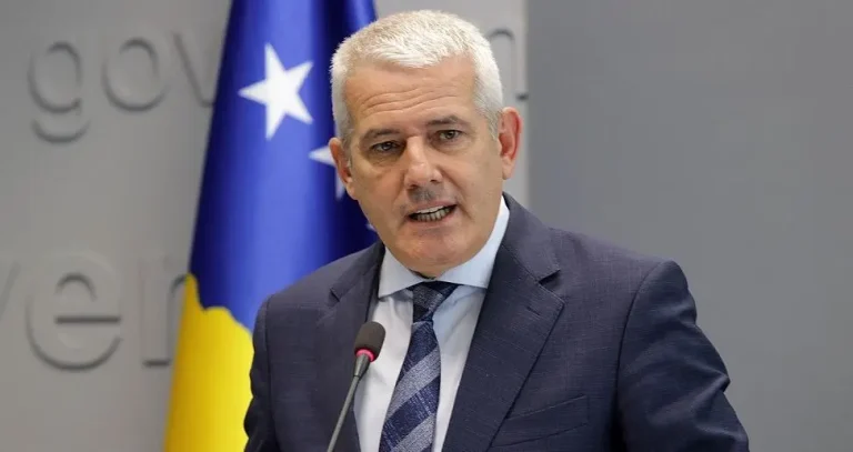 Sveçla: 23 heronjtë e rënë në detyrë janë pjesa më e lavdishme e Policisë së Kosovës