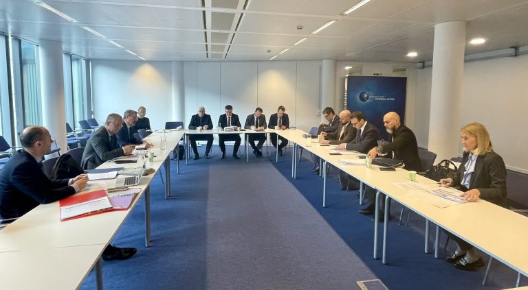 Rundi i ri i dialogut, media serbe raporton se të martën vazhdojnë takimet në Bruksel