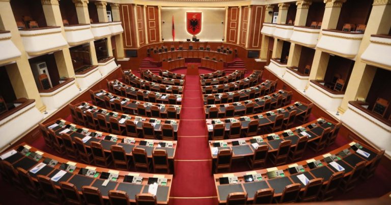 Vdes në moshën 44-vjeçare ish-deputeti i Shqipërisë