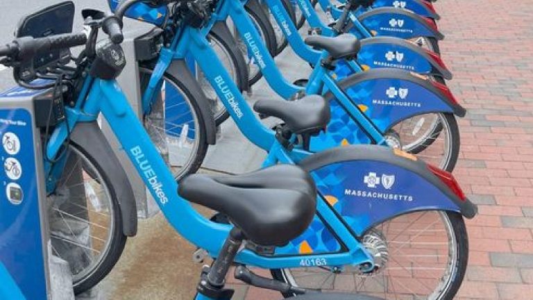 Me këngën që u bë virale, Prishtina Parking zgjedh ti promovoj biçikletat që i’u kushtuan mijëra euro