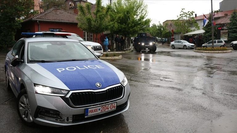 Lajmërojeni menjëherë policinë nëse e shihni këtë person