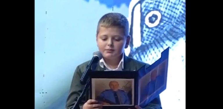 “Kam mbetur pa babain tim” – Emocionon djali i vogël i Afrim Bunjakut