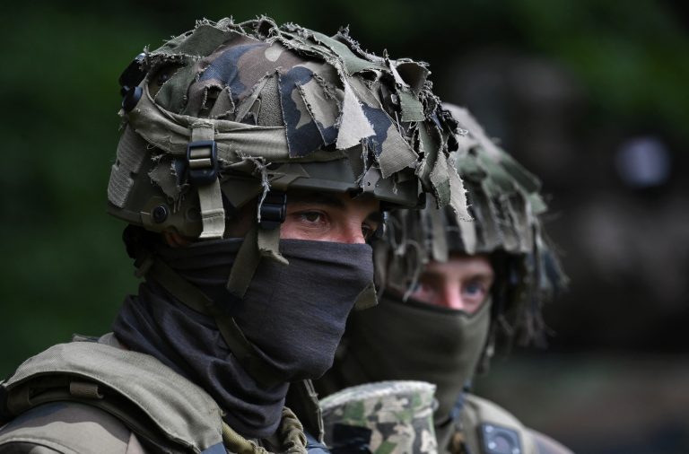 Një fluturake ruse dyshohet se shkeli hapësirën ajrore rumune, NATO i kundër-përgjigjet