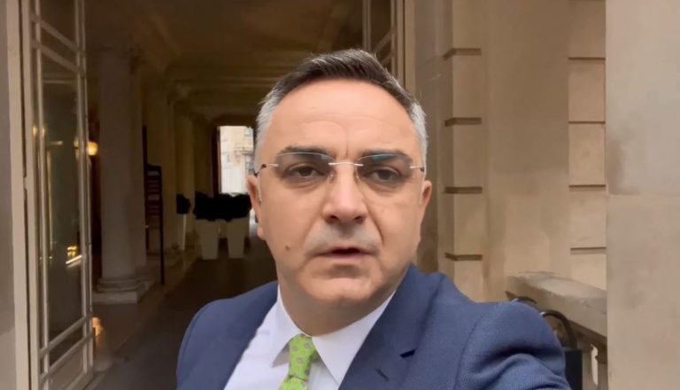 Tahiri akuzon Qeverinë Kurti: Kosovën e keni zhytur në rrugë pa krye drejt BE-së, Vuçiqi po përfiton