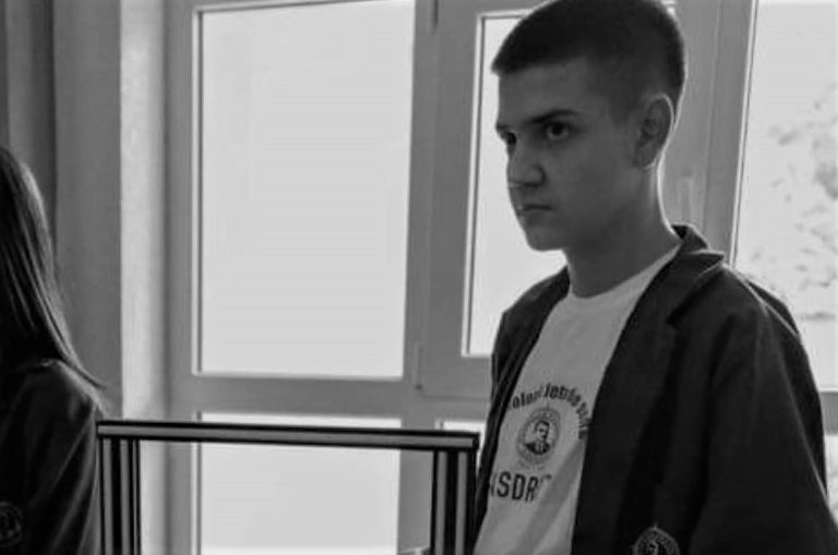 Aksidenti i merr jetën nxënësit nga Peja