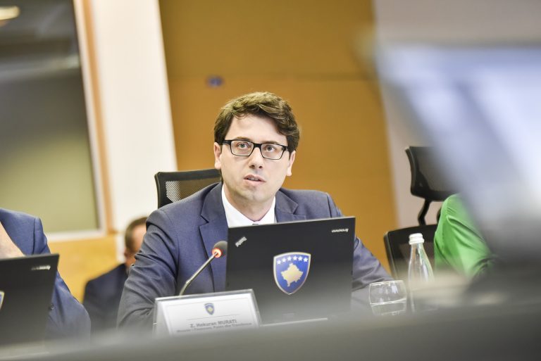 Ministri Murati tregon sa është rritur rroga mesatare në Kosovë