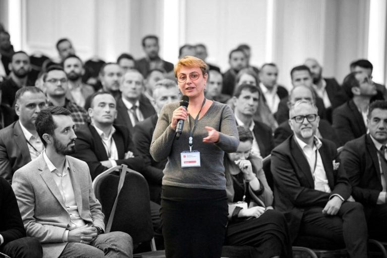 “Pak a shumë e vërtetë”: Biseda ku Nagip Krasniqi ia konfirmon Dejona Mihalit përfshirjen e Martin Berishajt në dallavere me rrymë