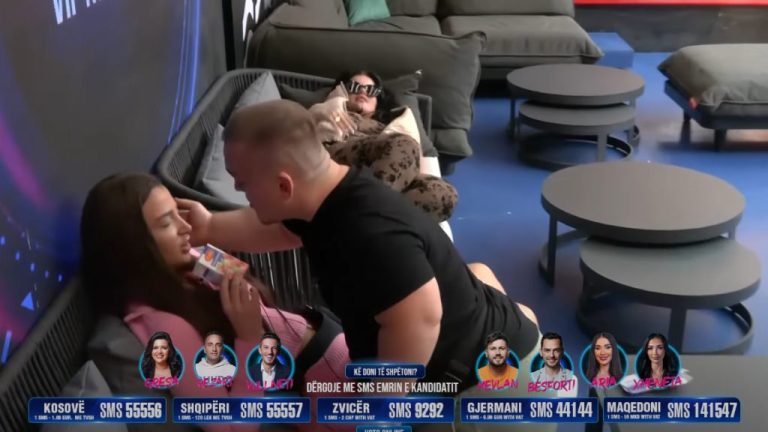 Burimi tenton ta puth Anën, ky është reagimi i saj