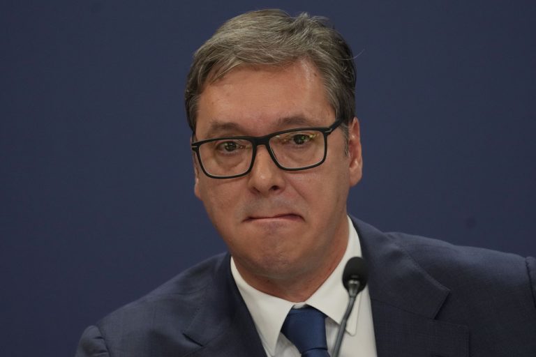 Vuçiq humb terren: Lideri që s’bind më askënd përveç vetes, SHBA e refuzon, BE e paralajmëron