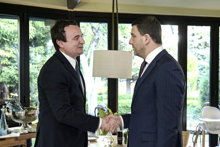 Ekskluzive: Një koalicion që mund të ndryshojë gjithçka, gati koalicioni VV-PDK?
