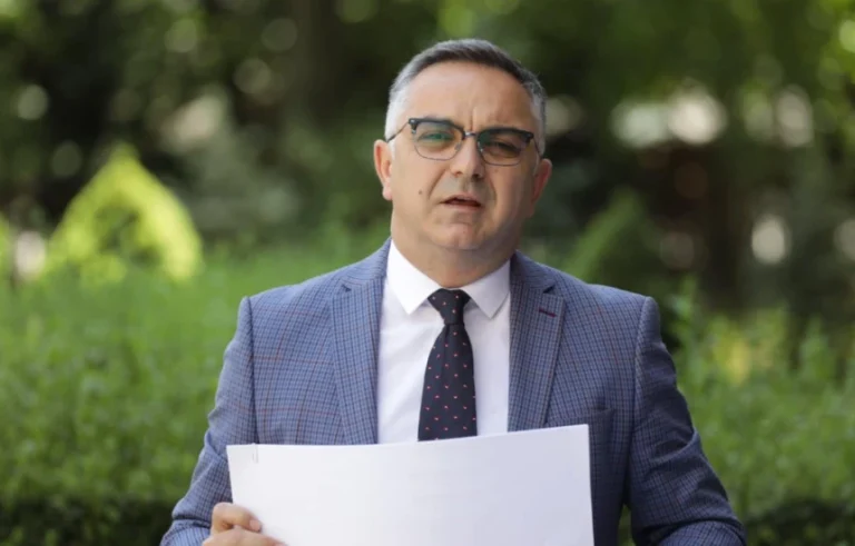 Tahiri i AAK-së: Ne duhet të themelojmë qeverinë që udhëhiqet nga Bedri Hamza