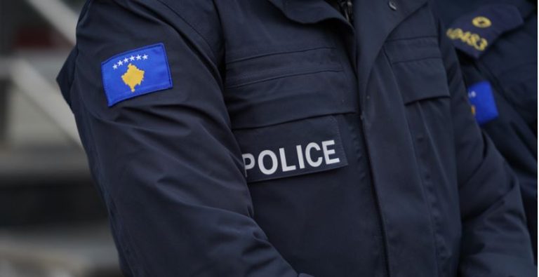 Polici rrah gruan dhe e bën për spital, arrestohet dhe suspendohet nga puna