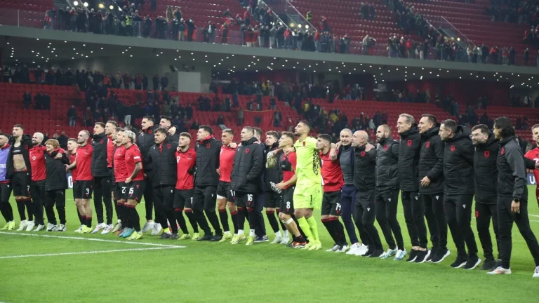 Dalin në shitje biletat për ndeshjën Shqipëri-Serbi, ja si mund t’i siguroni