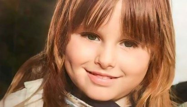 FOTO/ A e njihni këtë vogëlushe? Sot është një ndër këngëtaret më të preferuara