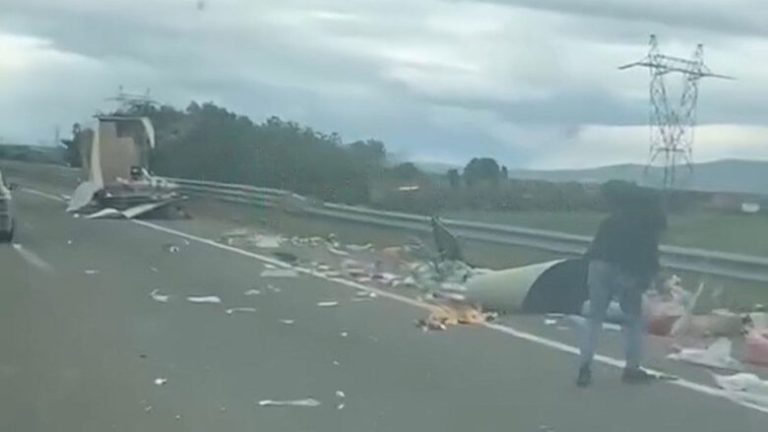 Aksident i rëndë në autostradën “Ibrahim Rugova”, përfshihen dy kamioneta