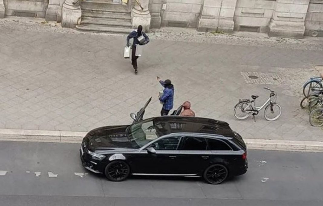 Foto e ilustruar