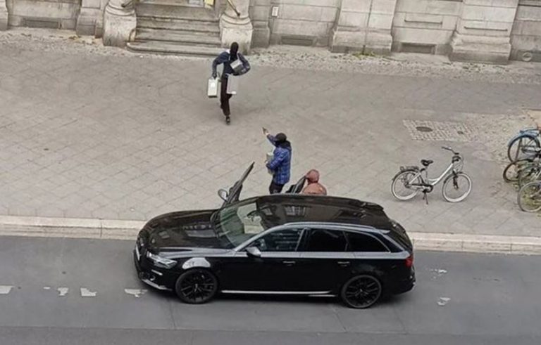 Foto e ilustruar