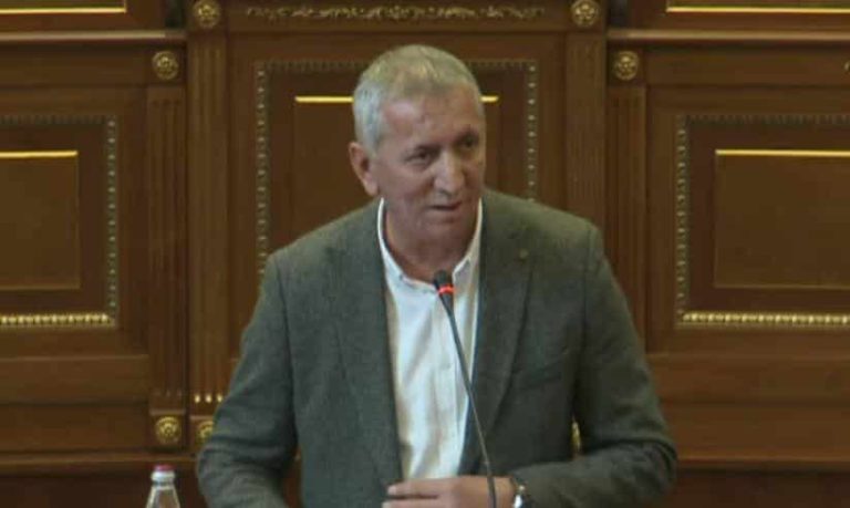 A do ta votojnë Haxhiun? Anton Çuni e pranon se dy deputetë të LDK-së…!
