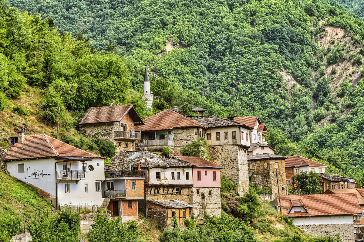 Çifteve që duan fshatin, Maqedonia e Veriut u jep 100 mijë euro