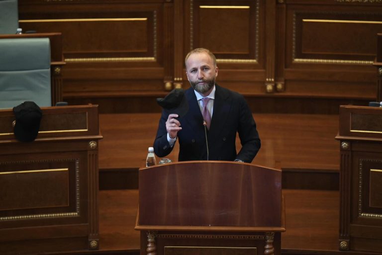 Tahiri: Më e keqe se bllokada do të ishte formimi i qeverisë nga Kurti