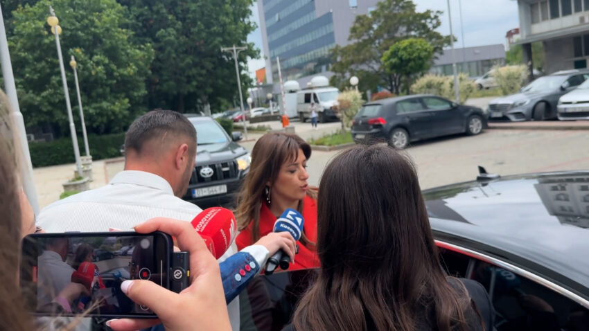 A po heq dorë Albulena Haxhiu nga kandidatura për kryeparlamentare? Ja si u përgjigj ajo sot