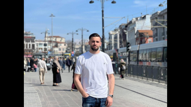 E rëndë: Ndërron jetë në moshë të re i riu nga Drenasi