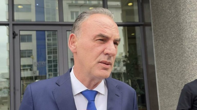 A po i vjen fundi bllokadës në Kuvend, Limaj tregon nëse ka marrëveshje me VV-në