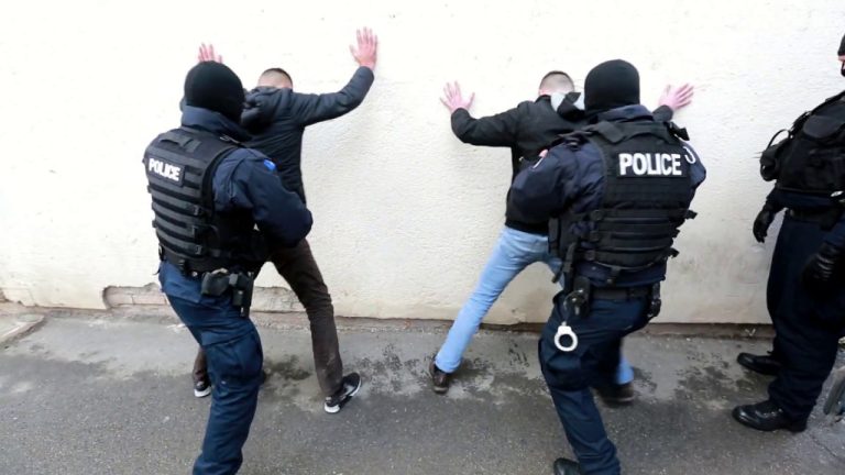 Aksion në Ministrinë e Infrastrukturës, arrestohen disa zyrtarë