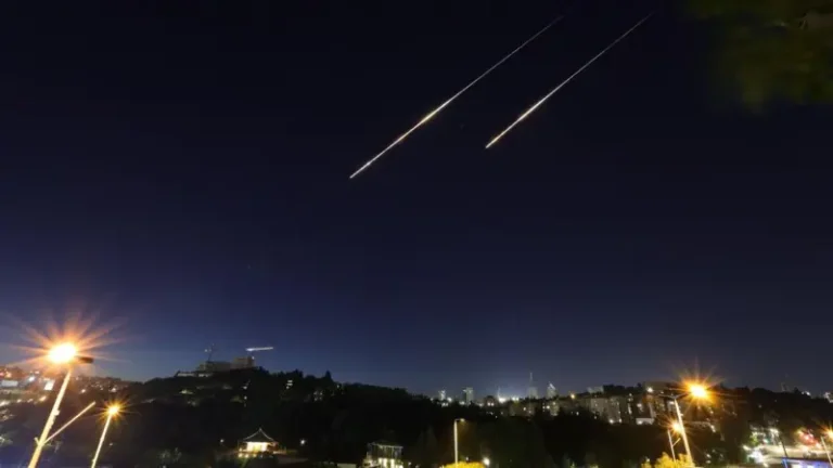 Përshkallëzimi i Konfliktit: Irani lëshon 370 raketa dhe qindra dronë drejt Izraelit