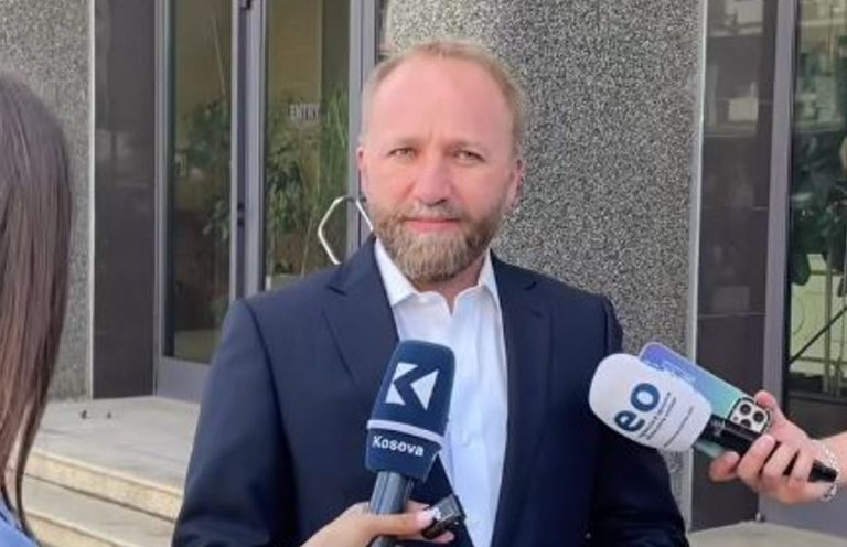 Tahiri: Mesazhi i Trump është i qartë, Kosova ka nevojë për qeveri pa Kurtin