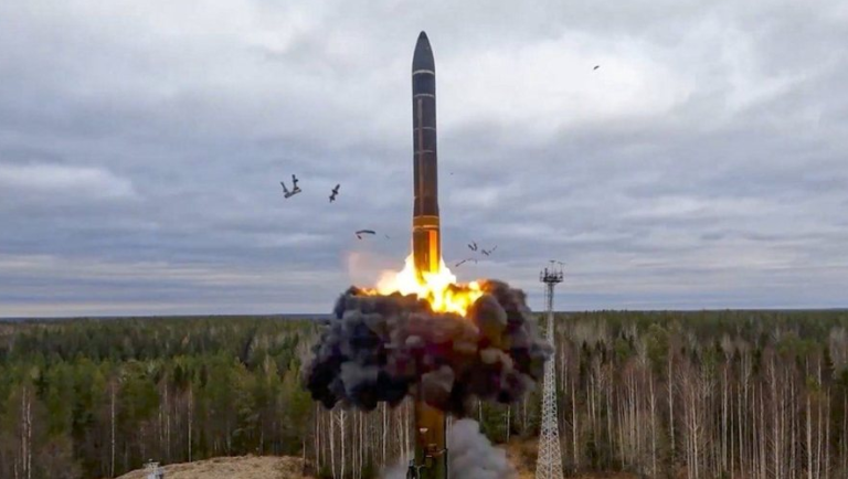 Irani paralajmëroi hakmarrje, rrezja e raketave balistike arrin shumë pranë Shqipërisë