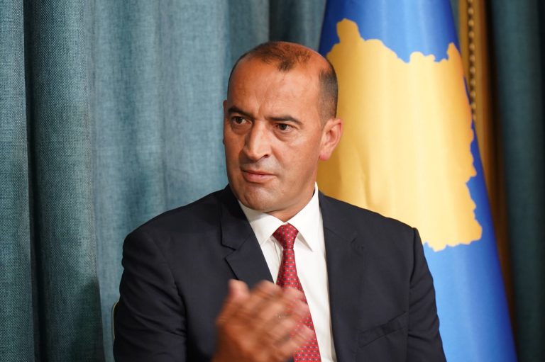 Kritika e ashpër nga Haradinaj: Deputetët të testohen për drogë, shumë prej tyre janë konsumues