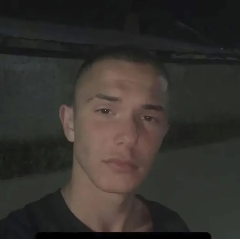 E dhimbshme: Ky është i riu që vdiq pas vetaksidentit Pejë