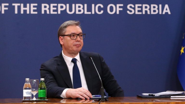 Vuçiq i përgjigjet Osmanit pasi tha se Beogradi ka kërcënuar me përshkallëzim konflikti