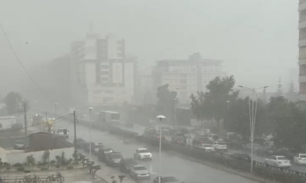 Stuhi shiu dhe ere në këtë qytet, probleme me qarkullimin në disa lagje