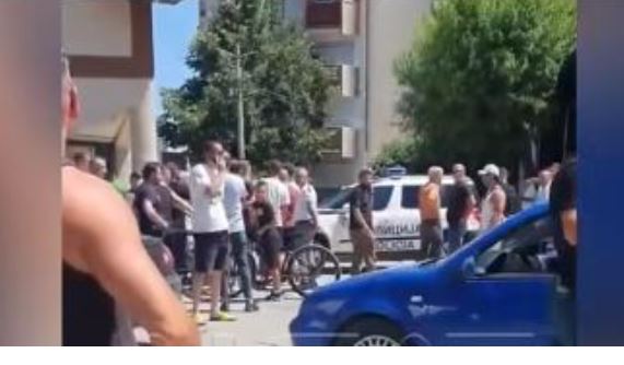 Përleshje me armë zjarri, vrițet një person – PAMJE