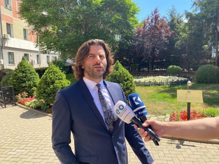 Kraki për rastin tragjik në Gjilan: Prokurorët e gjqytarët i kemi pjesë të bandave kriminaIe