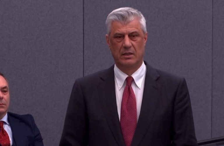 Prokuroria kërkon që Thaçit t’i ndalohen vizitat nga 14 persona, përfshirë 3 vëllezërit