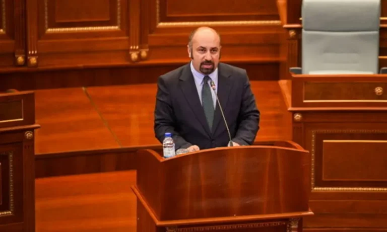 Xhaferi i LDK: Kurrë s’kam votuar me më shumë kënaqësi ‘kundër’ sa ndaj Muratit, bllokuesit të buxhetit të Prishtinës