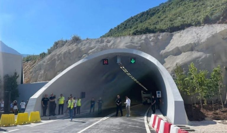 Edhe disa ditë shtrenjtohet rruga për deti, 5 euro pagesë një drejtim në tunel