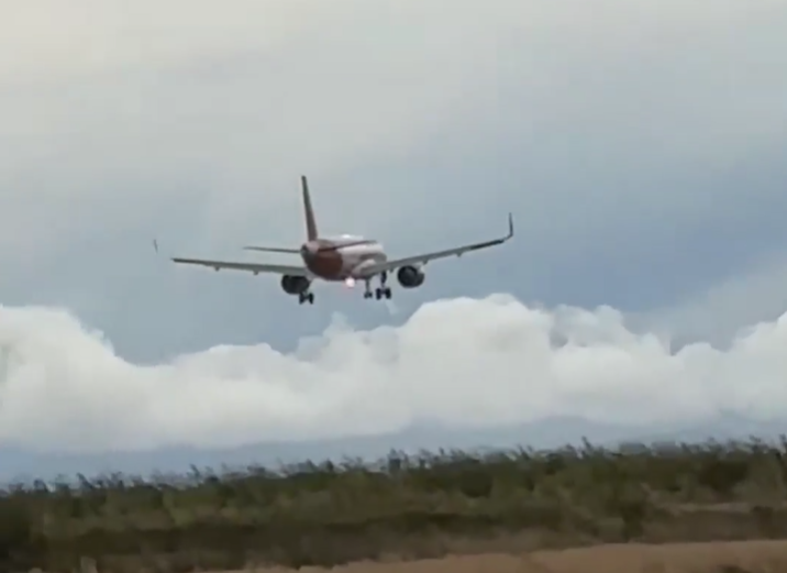 Tension në Sllatinë, aeroplani nga Gjeneva nuk arrin të ulet për shkak të stuhisë