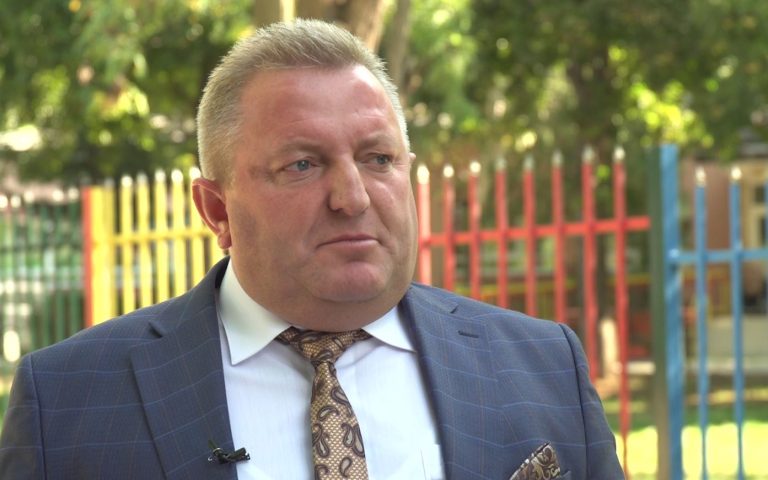 Gjetja e armëve në Veri – Hisen Berisha dyshon për skenar nga Sveçla e Elberti: ‘Lojëra mashtruesish’