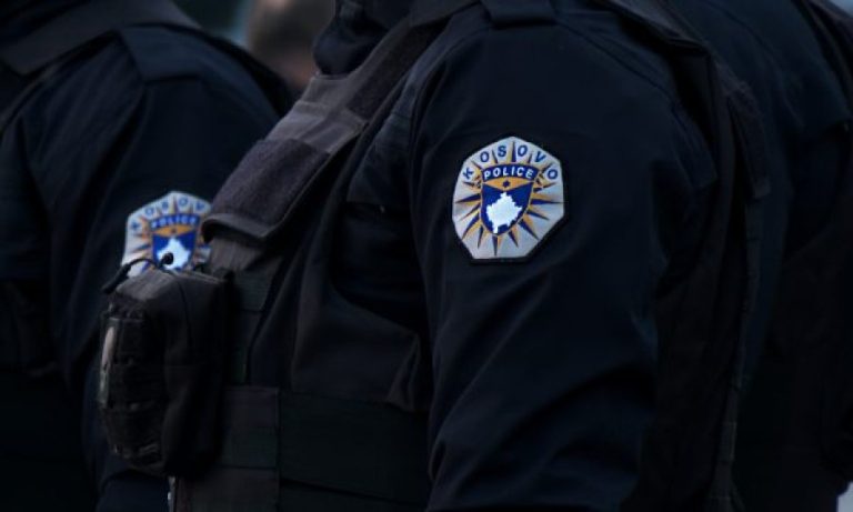 Skandal: Zyrtari i Policisë së Kosovës me pasaportë serbe, dyshohet për lidhje me shërbimet sekrete të Beogradit
