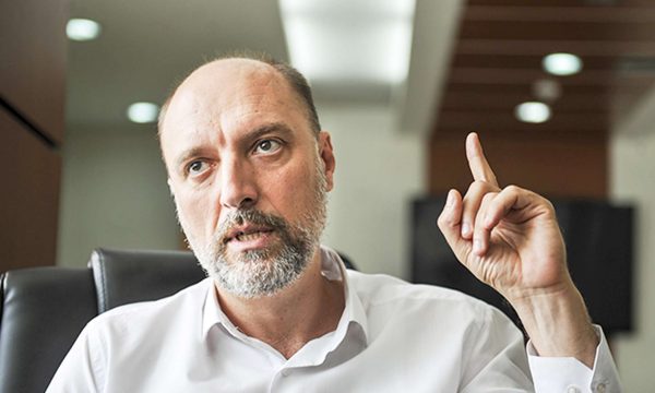 100 € për studentë, Ymeri kritikon Kurtin: Asgjë, veç marketing politik