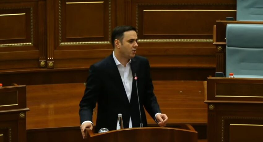 Abdixhiku krahason Kurtin me Don Kishotin: Jeton në realitet paralel