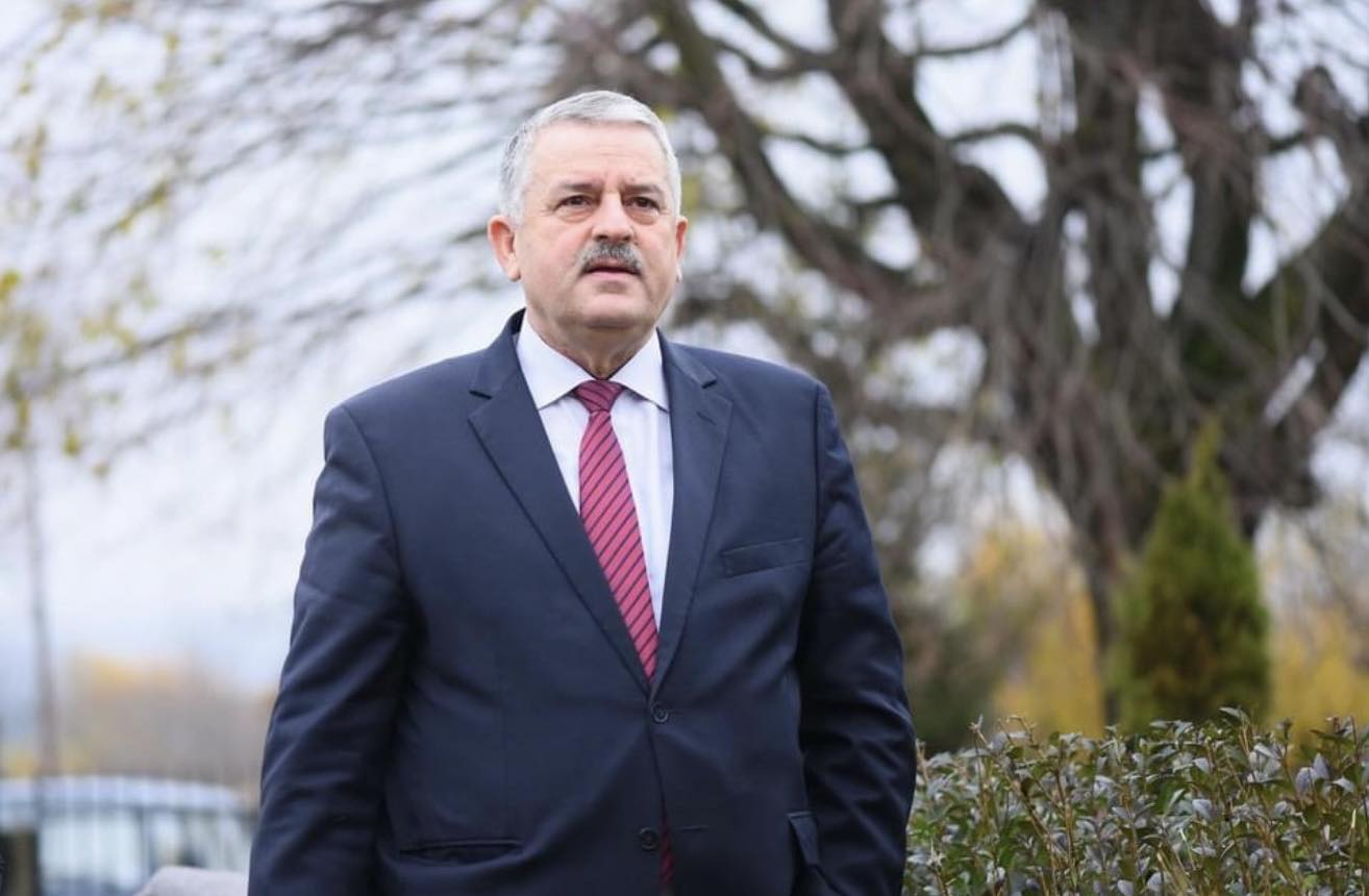 A do të jetë në Listën e LDK-së për deputet? Agim Veliu del me këtë njoftim