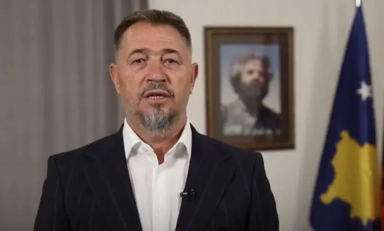 Lushtaku: LVV-ja ka blerë vota, aktivistët e saj kanë shpërndarë para me thasë