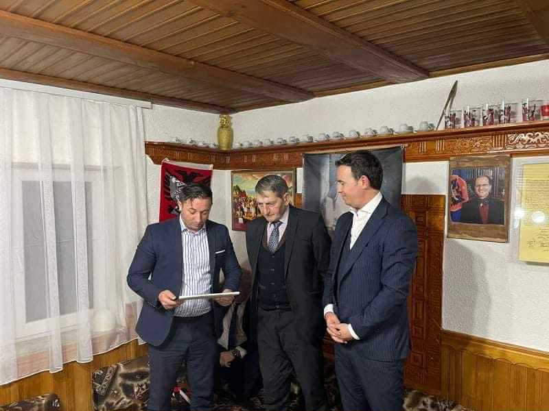 Ndërron jetë ish-kryetari i komunës së Deçanit