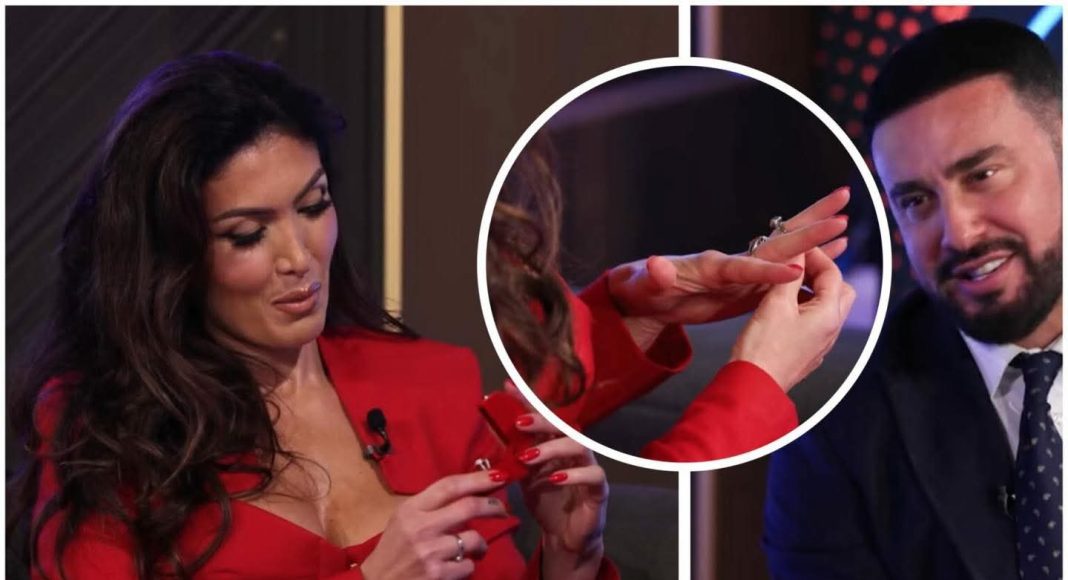 Nora dhe Roberti bashkë? Ai i dhuroi unazën