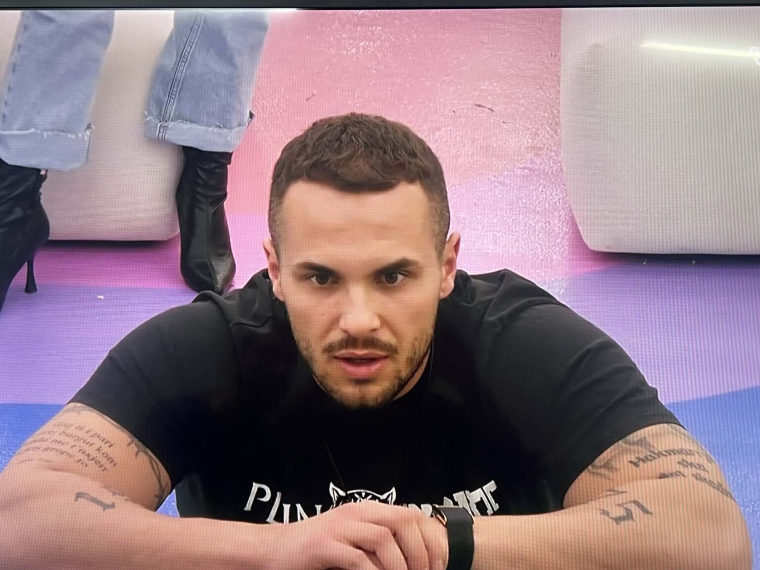 Edit e merr vesh ku gjendet Dolce, ja reagimi i epik nga ai